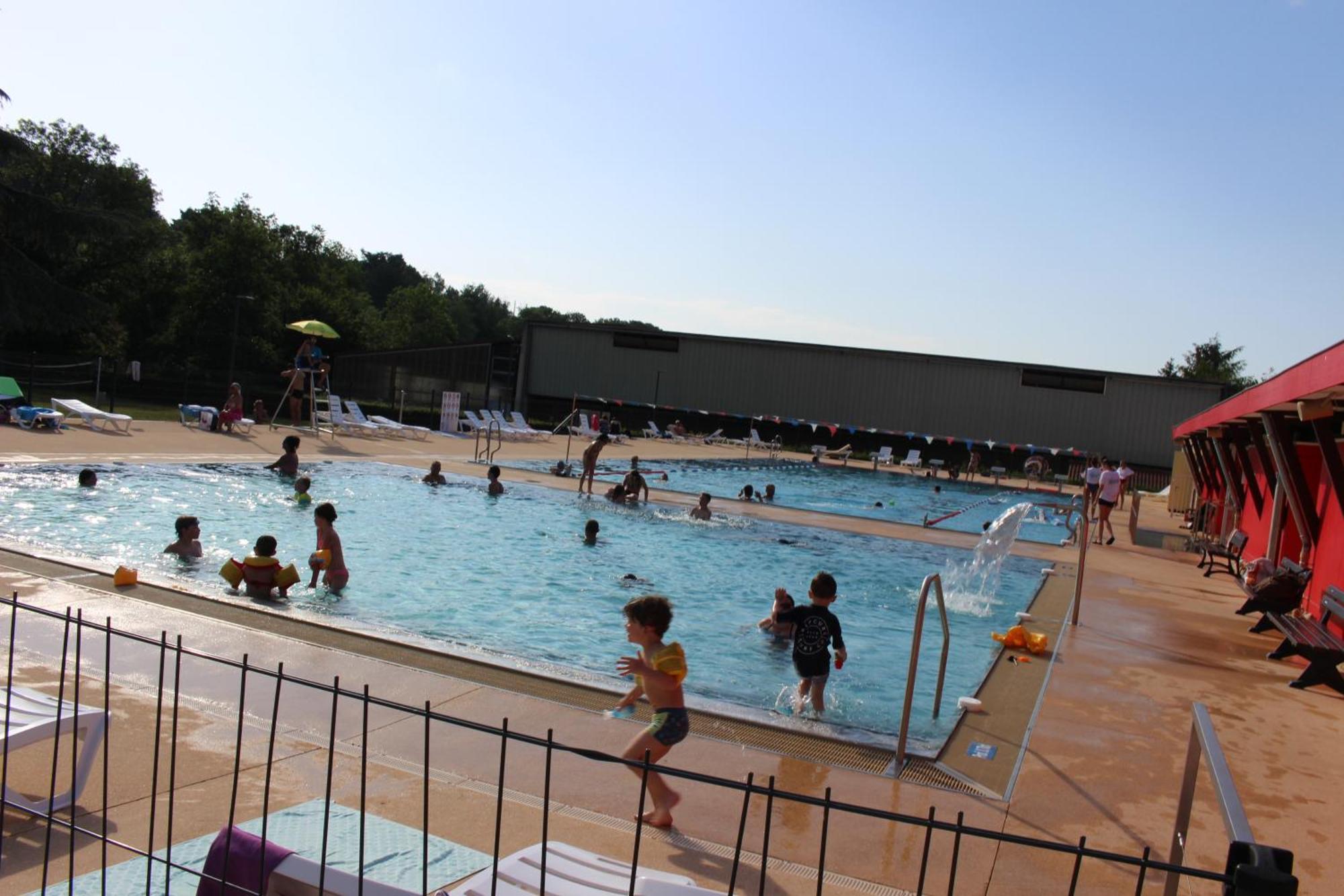 Camping Les Feuilles Chauffailles מראה חיצוני תמונה