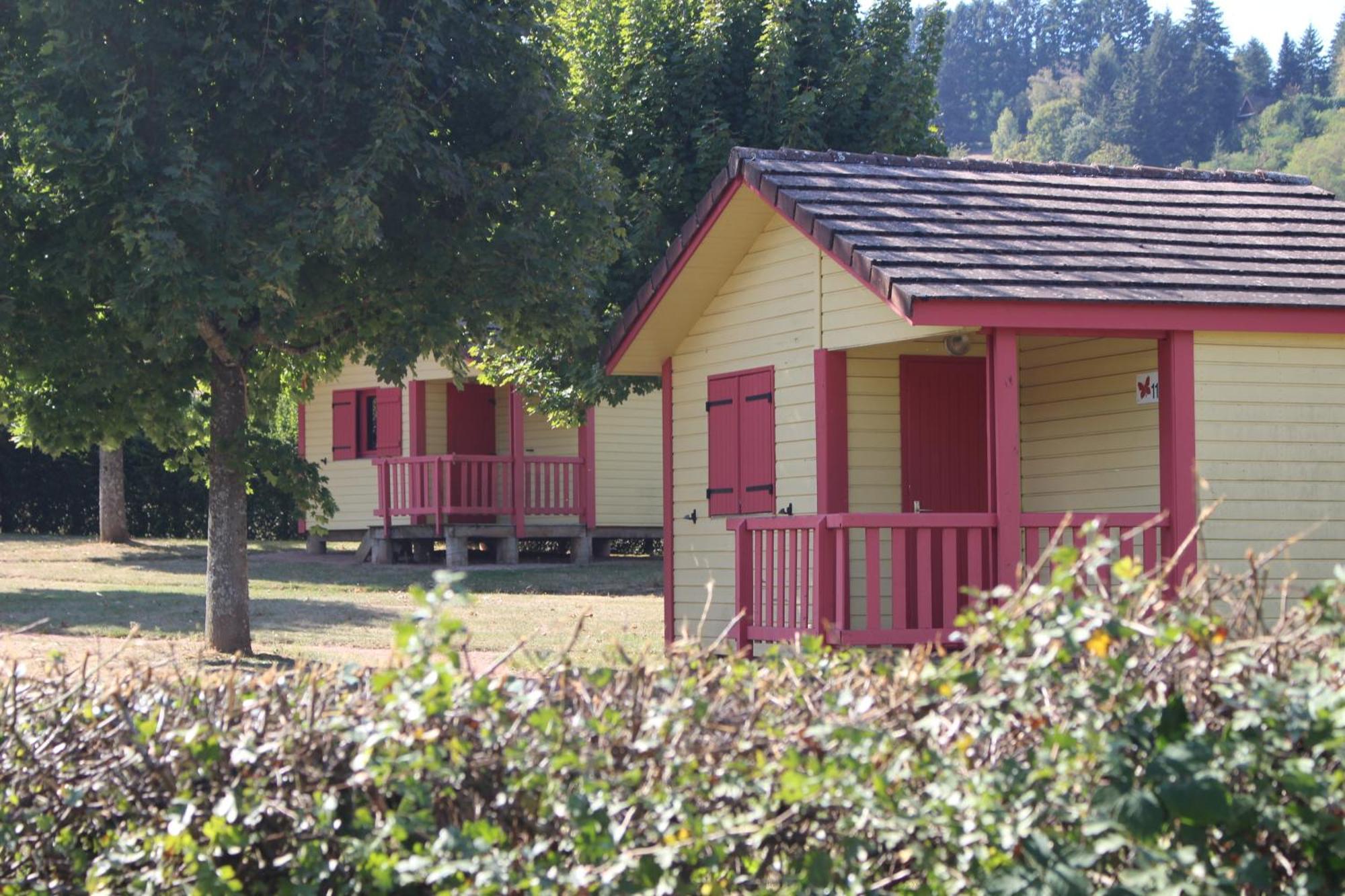 Camping Les Feuilles Chauffailles מראה חיצוני תמונה