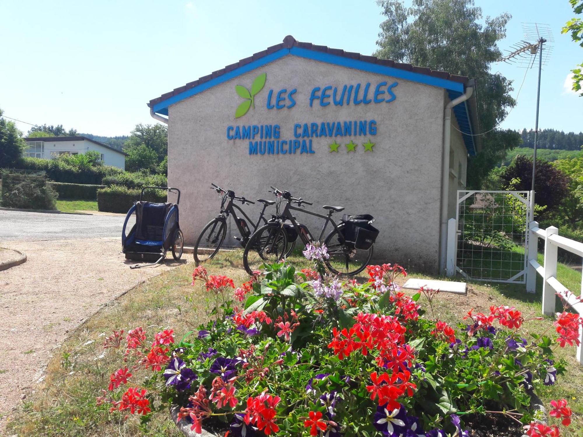 Camping Les Feuilles Chauffailles מראה חיצוני תמונה